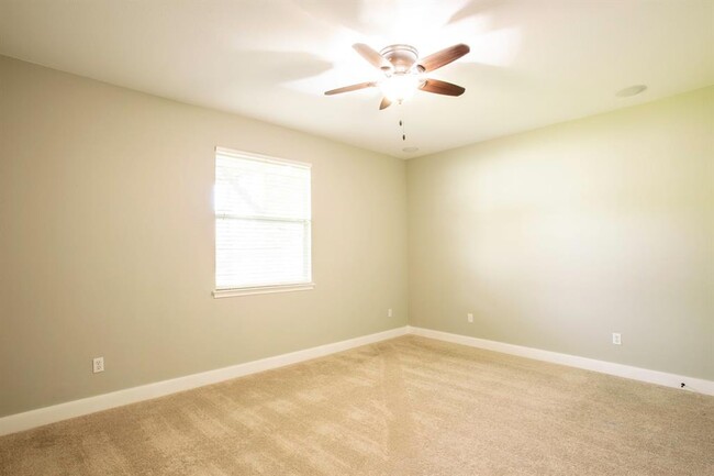 Building Photo - 350 McGarity