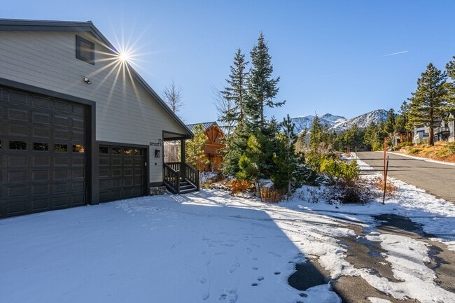 Building Photo - Mountain View Haven