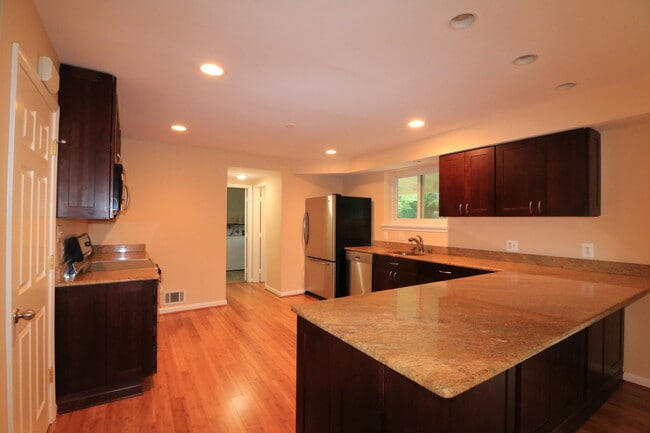 Building Photo - "Coming Soon". 4 bed + 2.5 Bath Stunning Split-Level in Kemp Mill