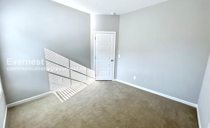 Building Photo - 1020 Echo Rdg Rd