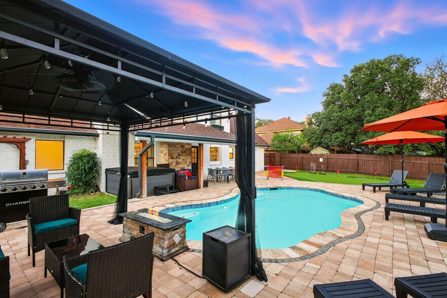 Building Photo - 8922 Hetherington Dr