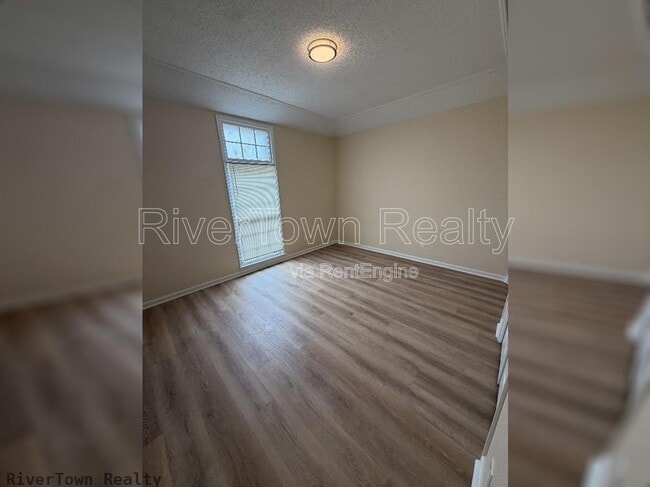 Building Photo - 3693 Hyacinth Dr