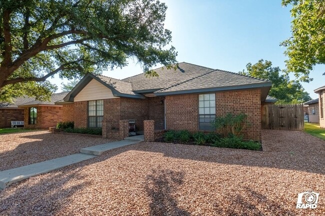 Building Photo - 4911 Sherwood Dr