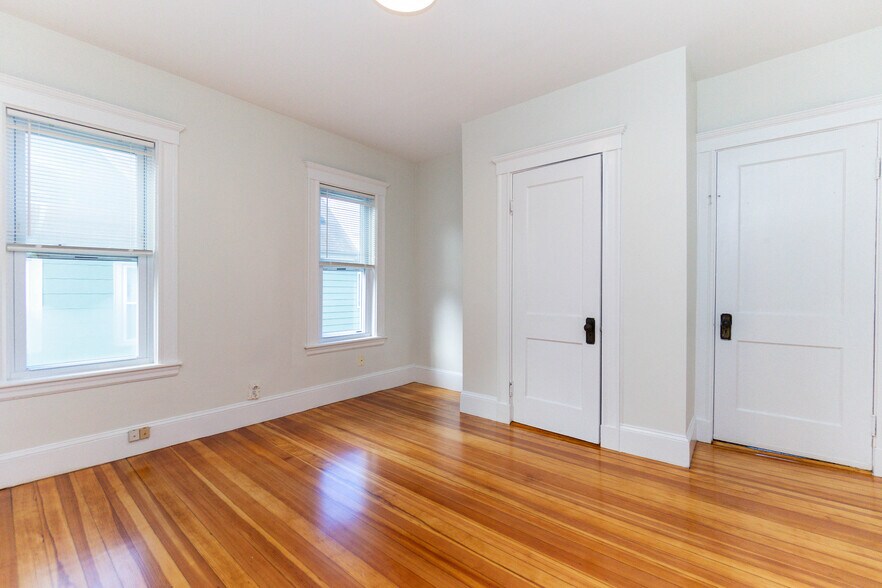 Building Photo - 20 Egerton Rd