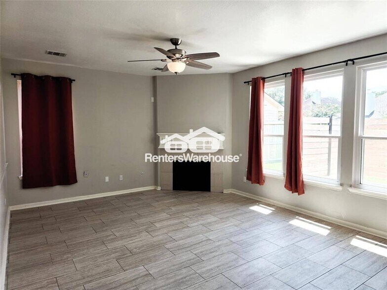 Building Photo - 7206 Bethany Bay Dr