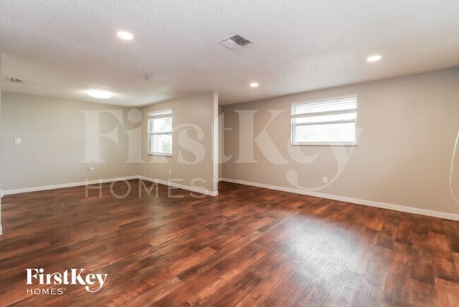 Building Photo - 6428 Ridge Crest Dr