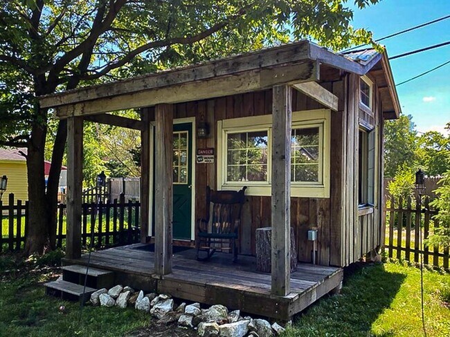 Building Photo - 615 Cottage Grove Ave