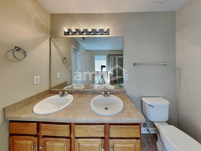 Building Photo - 202 Annaberg Ln