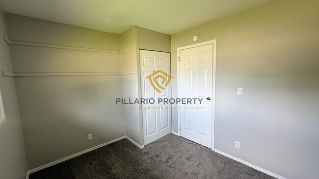 Building Photo - 3-Bedroom Home Near Indianapolis Motor Speedway with Attached Garage, Available NOW!