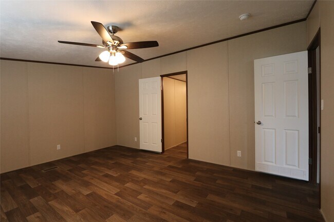 Building Photo - 16501 E Emerson Cir