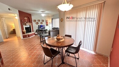 Building Photo - 2 Bedrooms, 2 Baths and a Single Car Garage