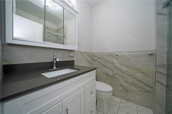 Building Photo - 184 N Main St