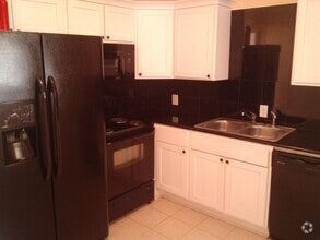Building Photo - Cozy in Kirkwood-WILL ACCEPT SECTION 8