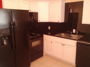 Building Photo - Cozy in Kirkwood-WILL ACCEPT SECTION 8