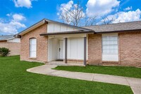 Building Photo - 1316 Yukon Dr
