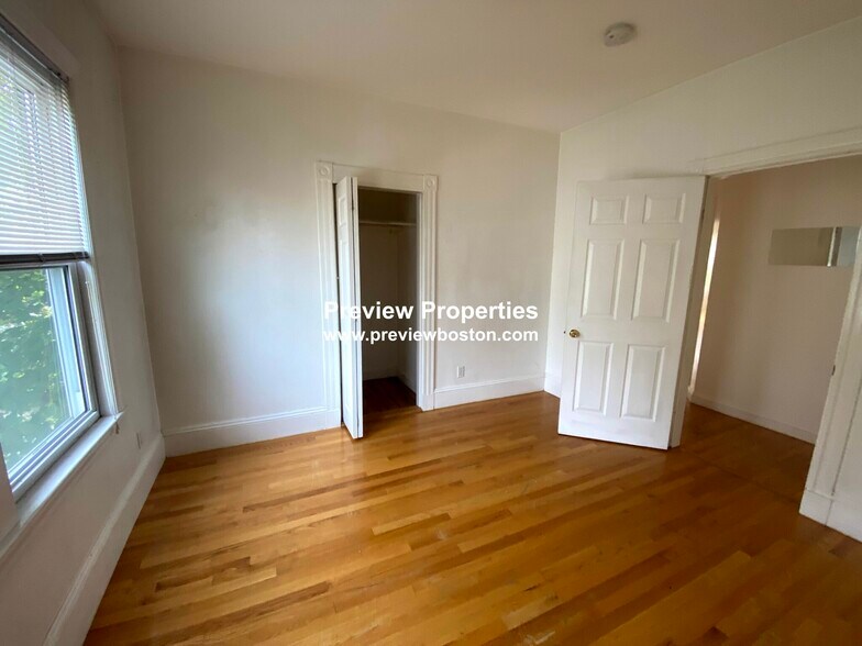 Building Photo - 44 Champney St