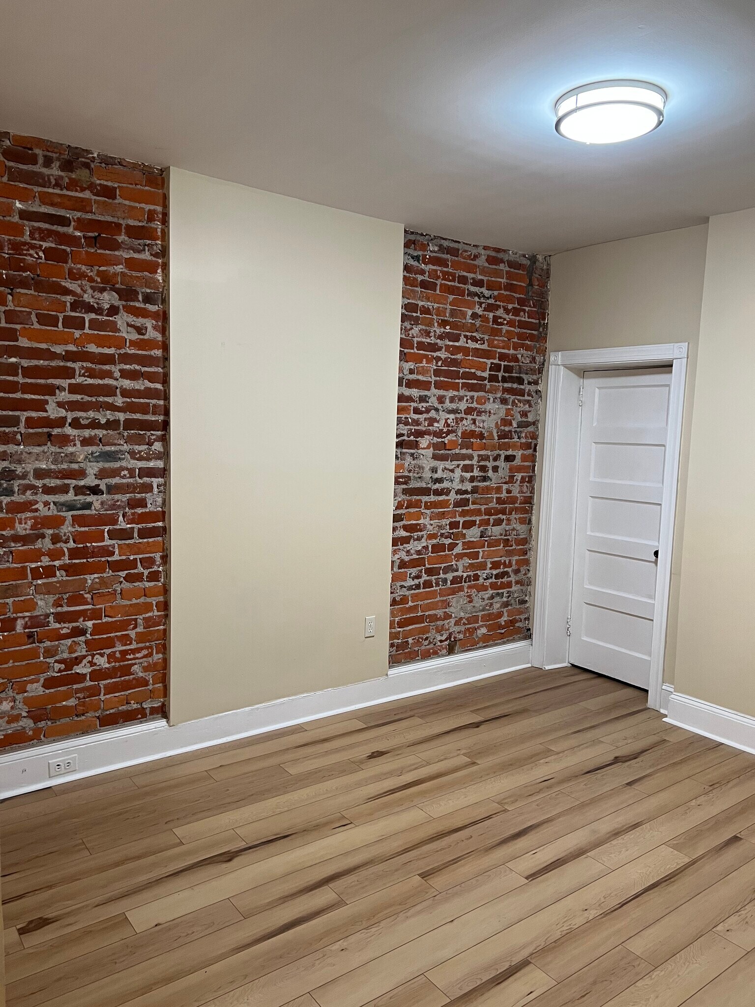 Building Photo - 507 N Rodney St