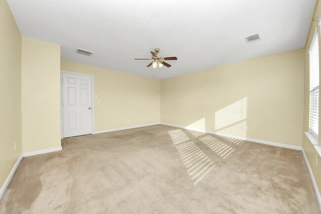 Building Photo - 15202 Lynford Crest Dr