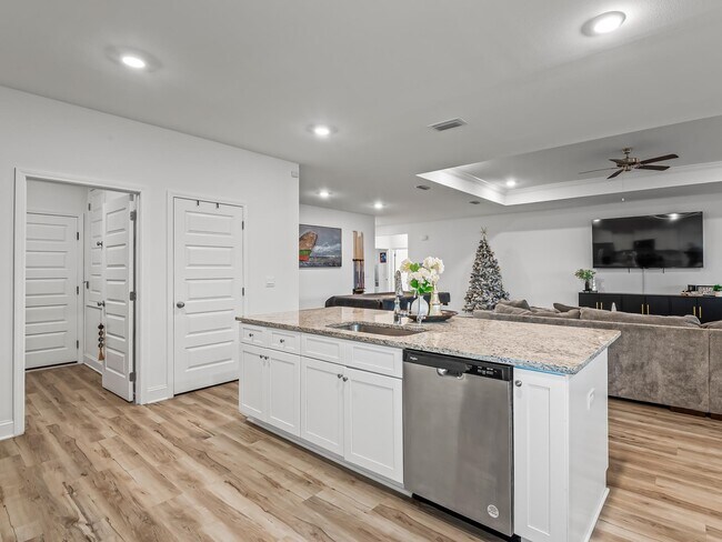 Building Photo - 15 Arden Rd