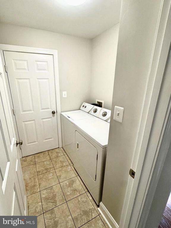 Building Photo - 6705 Flyfish Ct