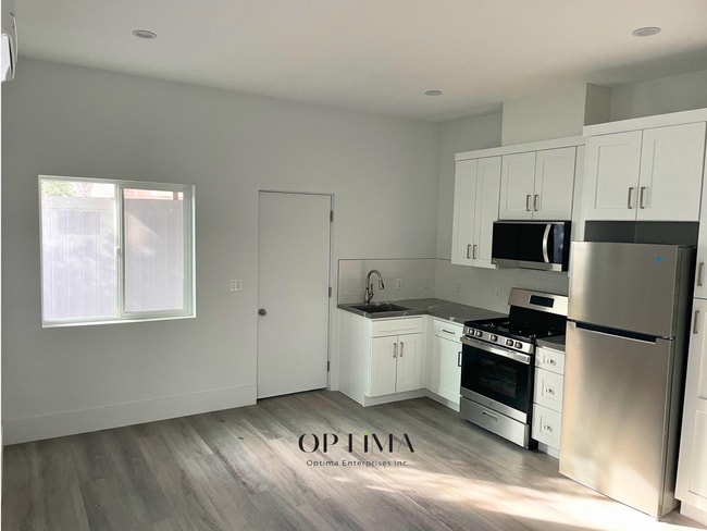 Building Photo - $500 Move-In Special! | Private Studio Home in Lake Balboa