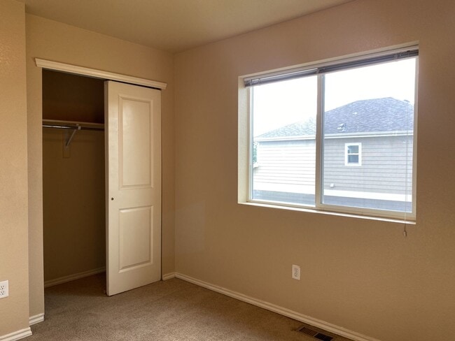 Building Photo - Lovely 3 Bed 2.5 Bath Home in Timbervine