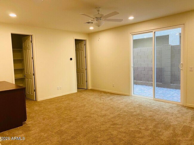 Building Photo - 744 W Flintlock Way