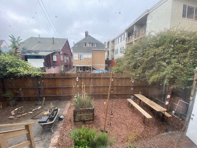 Building Photo - 475 W MacArthur Blvd