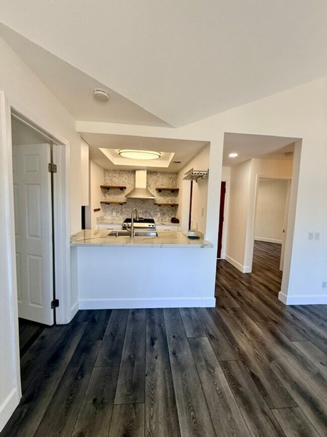 Building Photo - Fully updated condo in Spring Valley/ Rancho San Diego