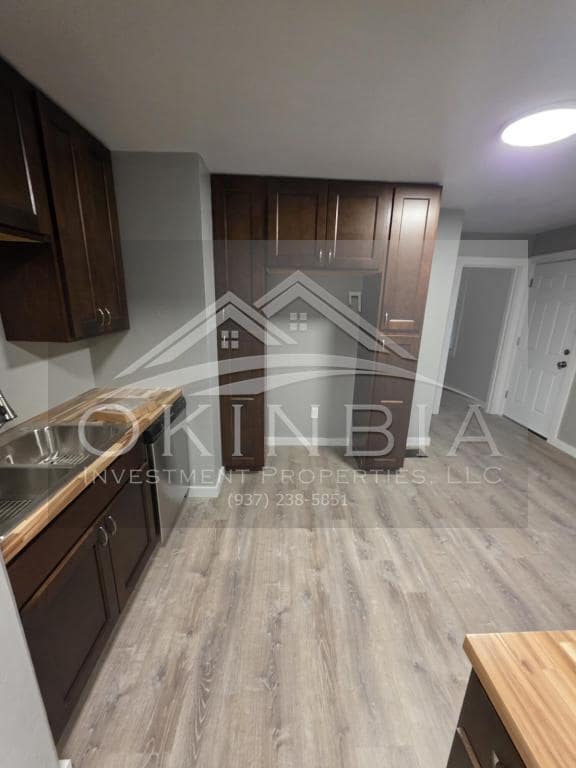 Building Photo - 323 Verona Rd