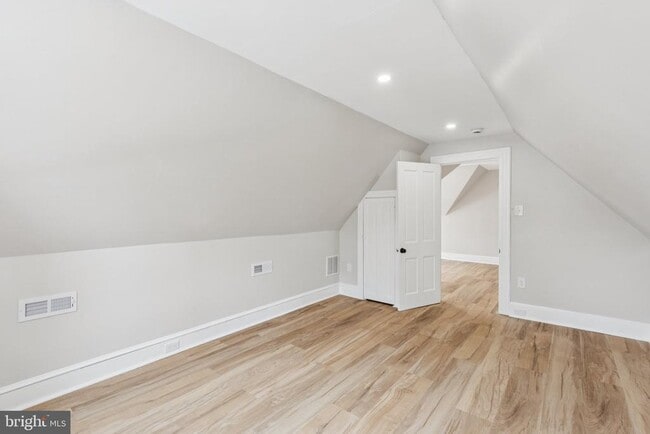 Building Photo - 11 Lexington Ave