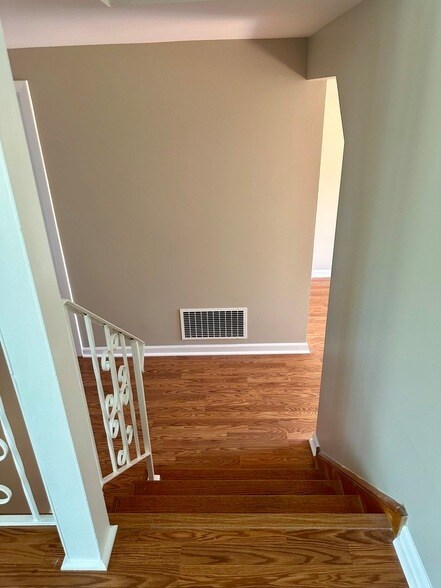 Building Photo - 440 W Arquilla Dr