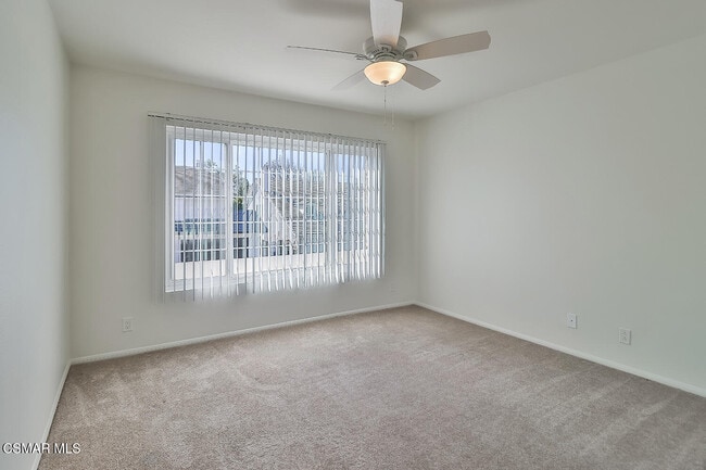 Building Photo - 270 Fox Hills Dr
