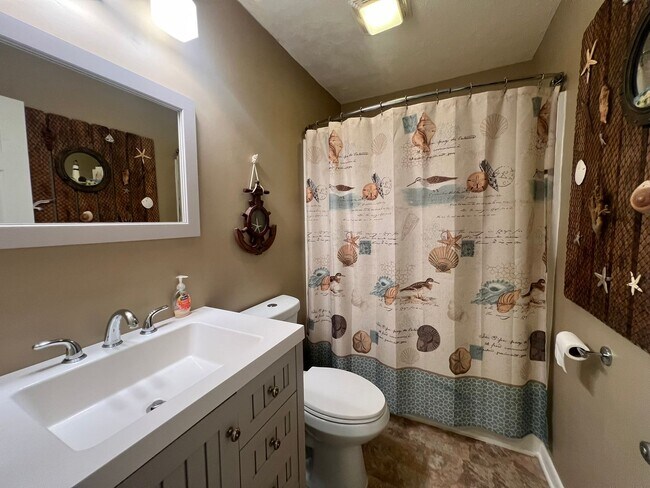 Building Photo - Myrtle Beach - 1 Bedroom / 1 Bath Condo