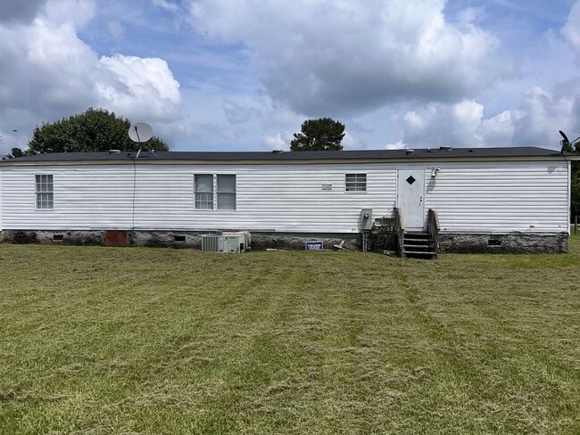 Building Photo - 211 Von St