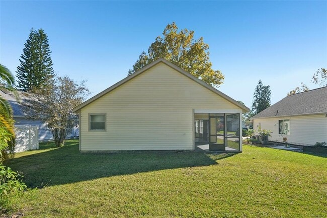 Building Photo - 123 Edgewater Cir