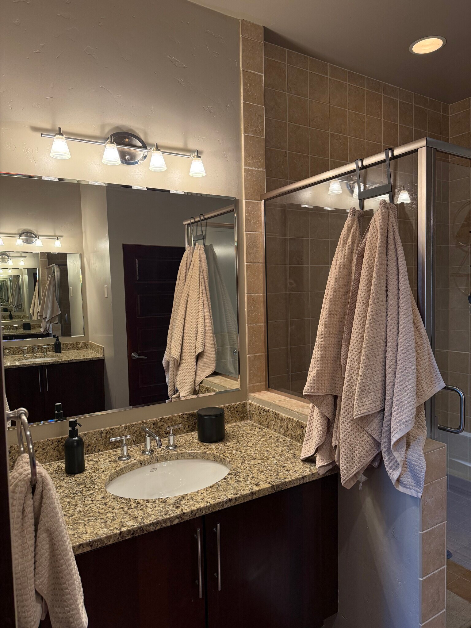 Building Photo - 150 Village Crossing Way