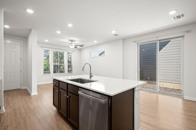 Building Photo - 8511 Leroi Dr
