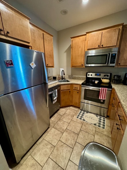 Building Photo - 1402 Park St