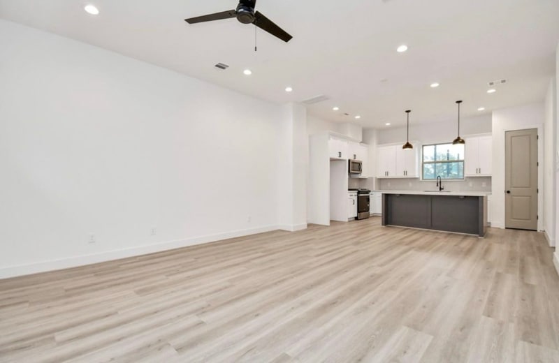 Building Photo - 2335 Eagle St