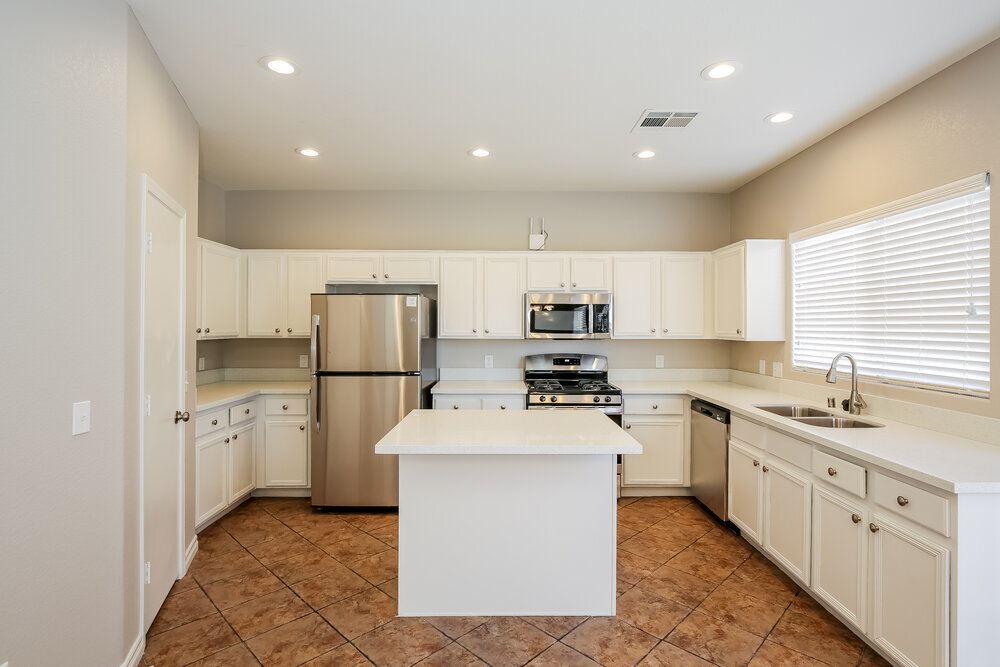 Building Photo - 3016 W La Madre Way