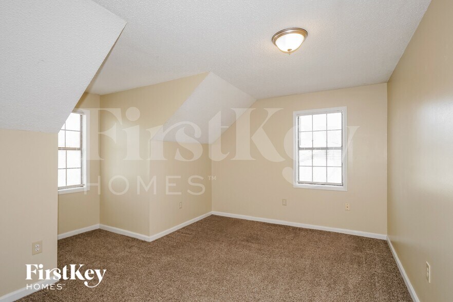 Building Photo - 5966 Anchuca Cove