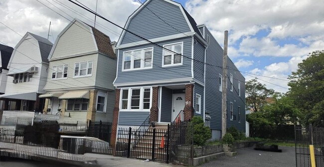 Building Photo - 218 Dwight St