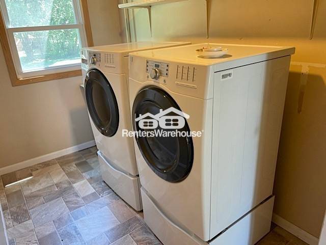 Building Photo - 8008 Regent Ave N