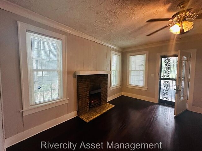 Building Photo - A Must See!!!!! Section 8 Friendly!!!!! BONUS Mother In Law Sweet!! PRICE DROP