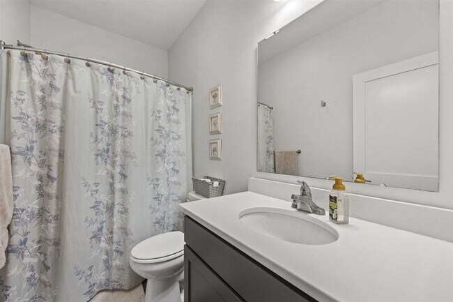 Building Photo - 2881 Blue Sage Dr