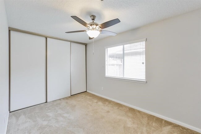 Building Photo - 11111 Wheatridge Dr