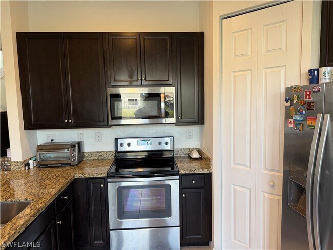 Building Photo - 5483 Cameron Dr