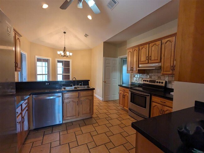 Building Photo - 8107 Fletcher Hill Dr