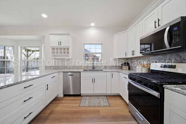 Building Photo - For Lease | Jenks | Available Now!